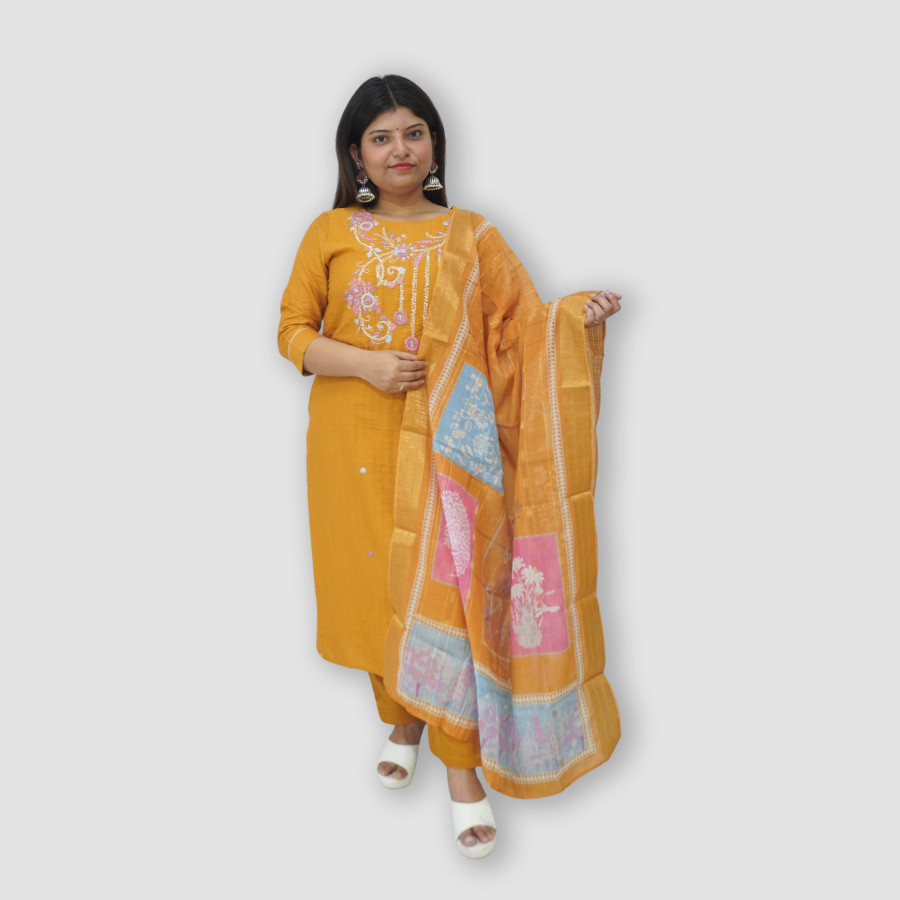 Festive Ethnic Kurti Set For Women's